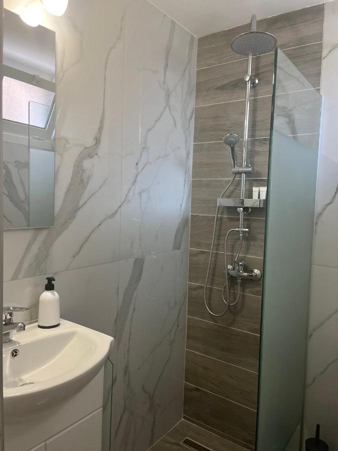 Gardenia Rooms Heraklion  Bagian luar foto