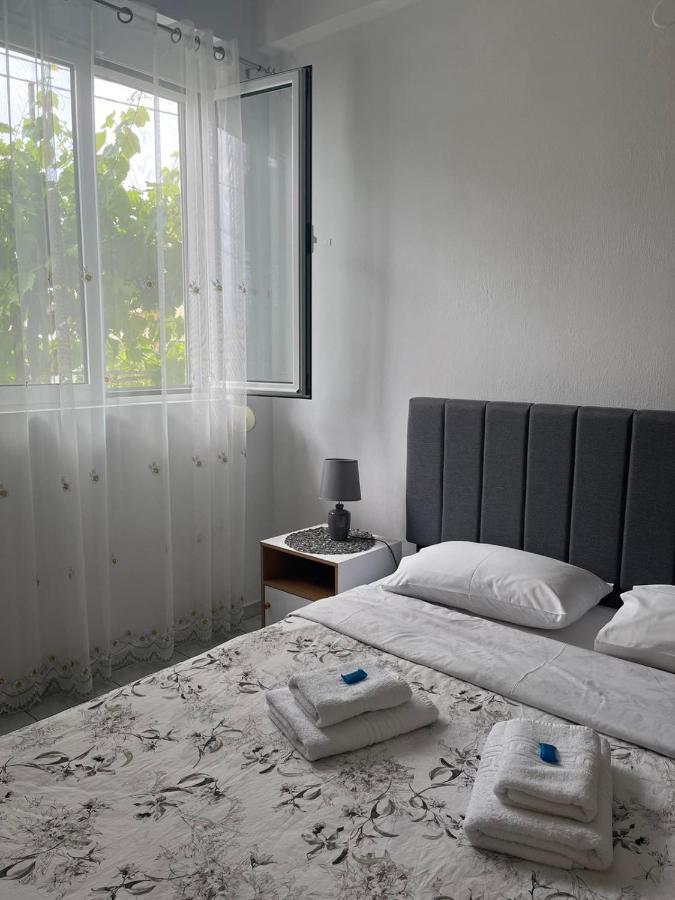 Gardenia Rooms Heraklion  Bagian luar foto